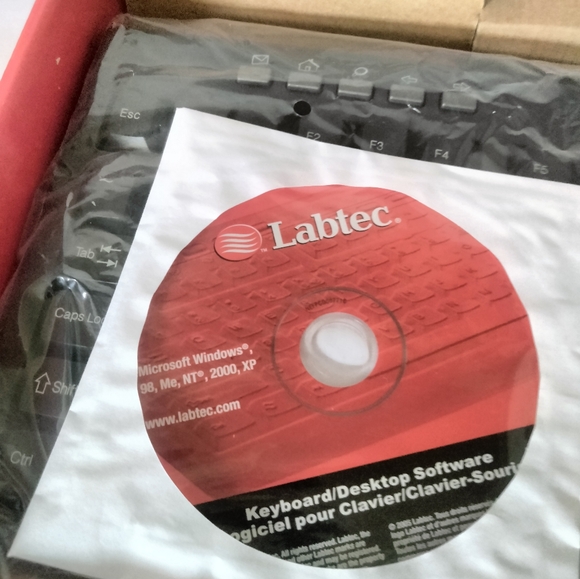 Labtec 967526-0403 Wireless Keyboard And mouse - Picture 6 of 9